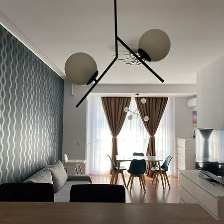 Andreve Apartment By Onix Blue Mamaia Nord, Baby Friendly, Private Parking Navodari Bagian luar foto