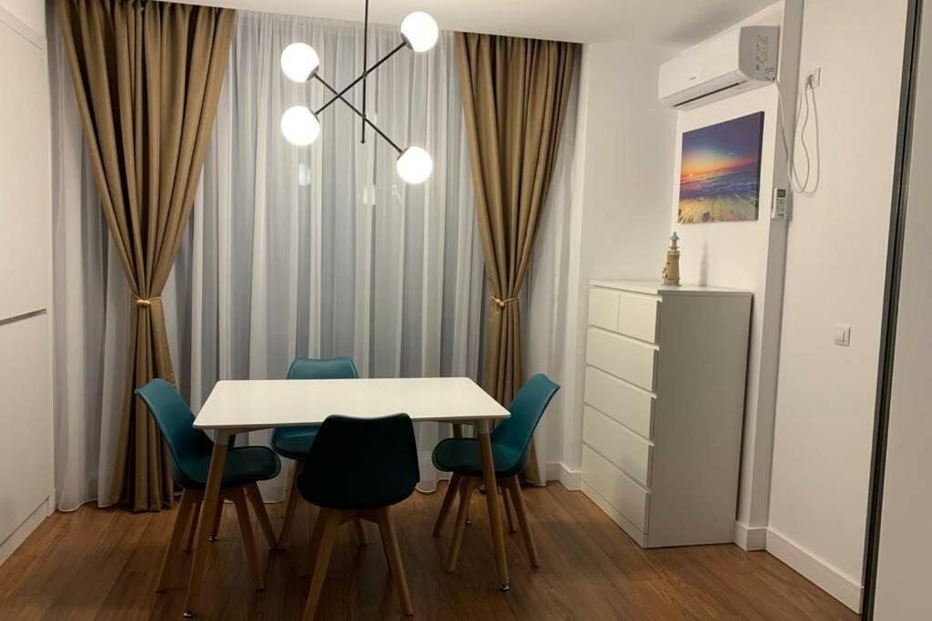 Andreve Apartment By Onix Blue Mamaia Nord, Baby Friendly, Private Parking Navodari Bagian luar foto