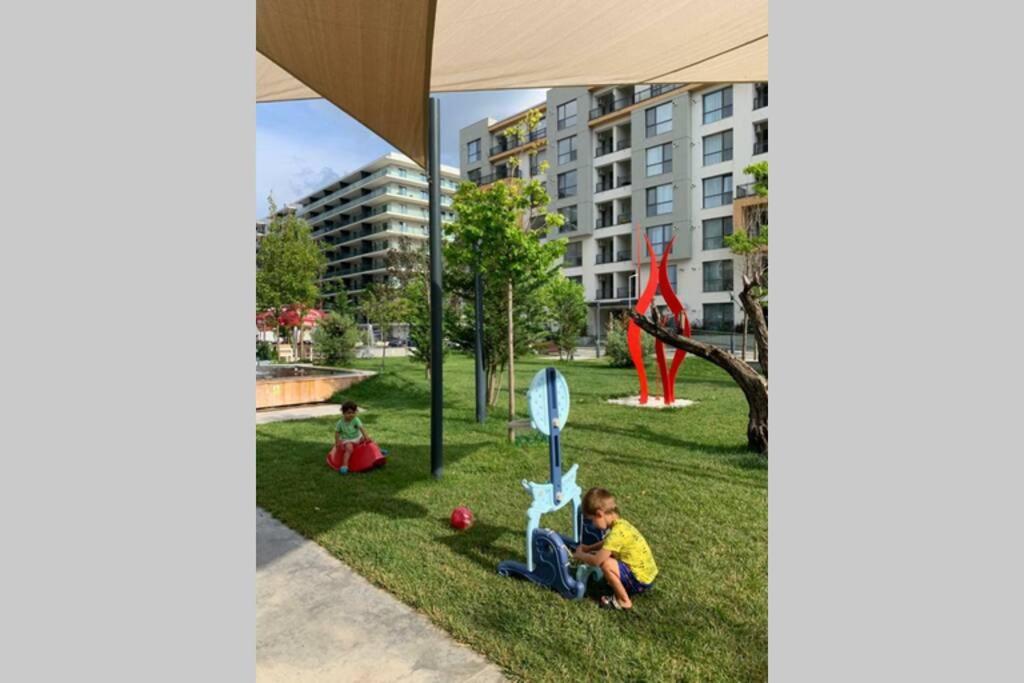 Andreve Apartment By Onix Blue Mamaia Nord, Baby Friendly, Private Parking Navodari Bagian luar foto