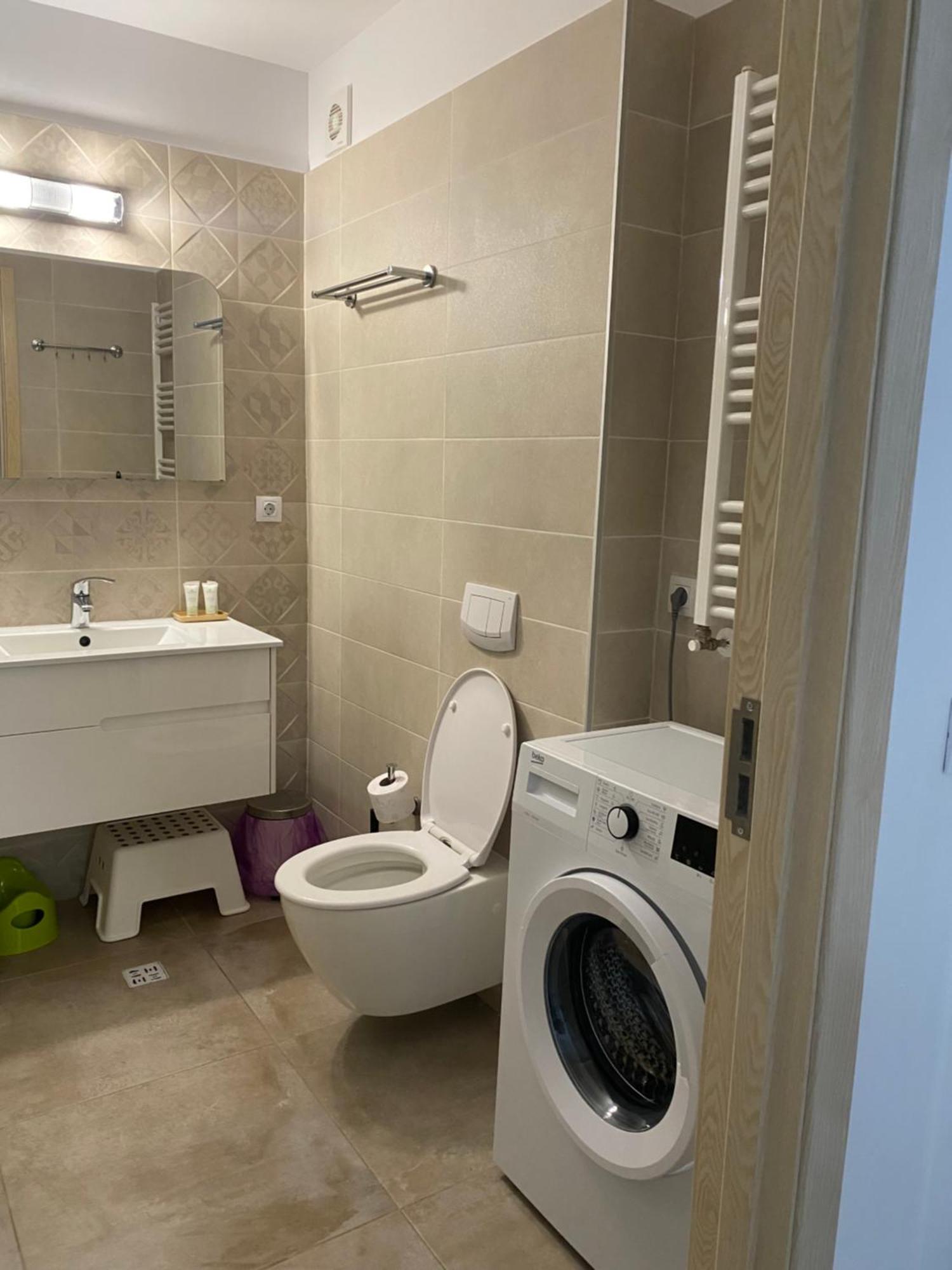 Andreve Apartment By Onix Blue Mamaia Nord, Baby Friendly, Private Parking Navodari Bagian luar foto